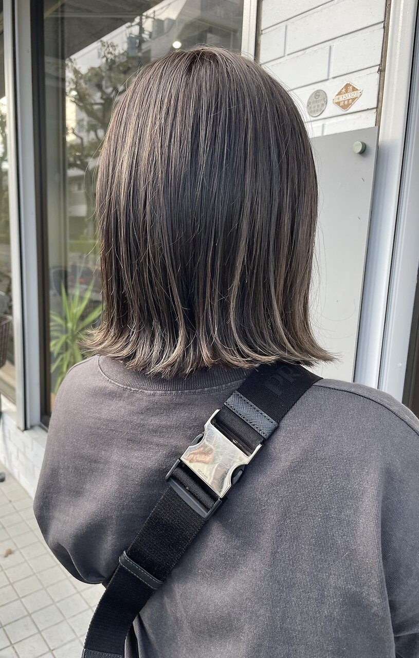グレイッシュハイライトカラー